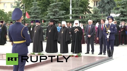 Belarus: Patriarch Kirill lays wreath at Minsk Victory Monument