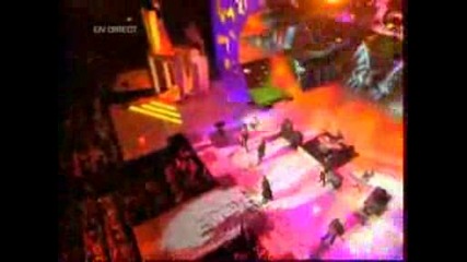Robbie Williams - Tripping (live at Nrj Music Awards 21 - 01 - 2006)
