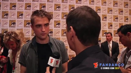 Twilight Breaking Dawn - Robert Pattinson Comic-con 2011 Interview