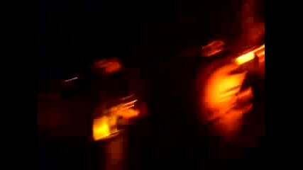 Five Finger Death Punch - The Bleeding (Live)