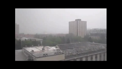 Град Срещу Стъклен Покрив!