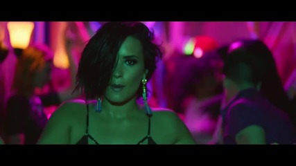 Demi Lovato - Cool for the Summer (official Video Clip)