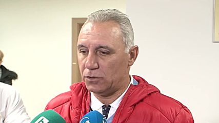 Стоичков: Младите няма да постигнат нищо с тези нови технологии