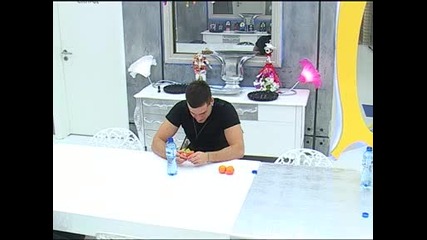 Big brother 2012 - Лестер пее само за Вас