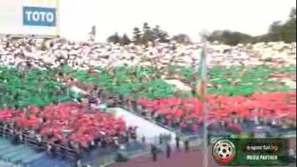 България 1:1 Ейре - 40000 пеят химна на България