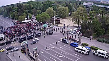 Фенове на ЦСКА блокираха Орлов мост