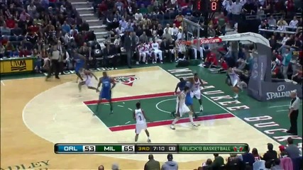 Carlos Delfino Monster Block