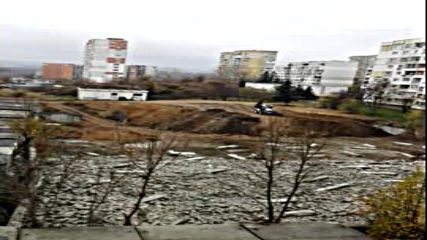 Шум в неделя рано сутрин