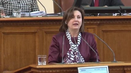 Бъчварова: Без съкращения догодина няма да има заплати за никого