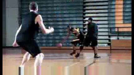 Nike Kobe Bryant, Reverse Layup Walkthrough.avi