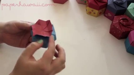Origami_hexagonal_gift_box_non_m