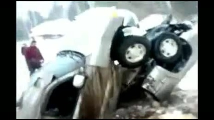 Глупаците нямат спирачки !