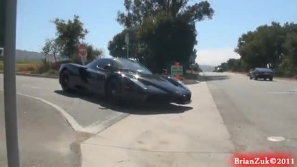 Черно Ferrari Enzo
