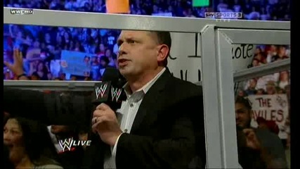 Сегмент м/у Скалата и Майкъл Коул - Raw 05/2/11