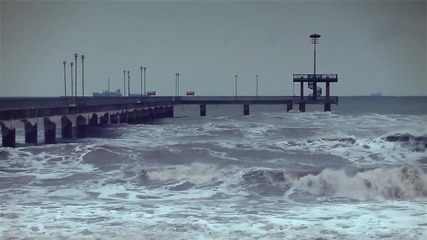 Черно море - 5-метрови вълни в Бургас (зимата на 2011-2012)
