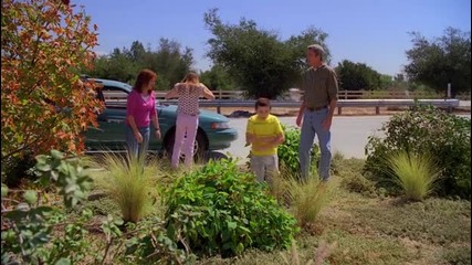 The middle / По средата s05e01