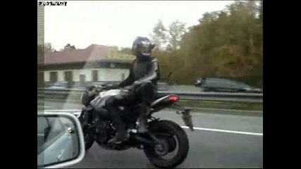 Най - лудия моторист на всички времена !!!