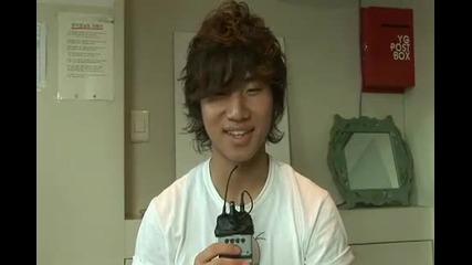 D-lite speaks japance