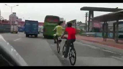Няма такъв ненормалник. Смях