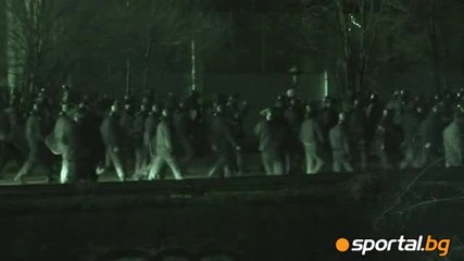 Видео от боя между полиция и фенове край Герена 
