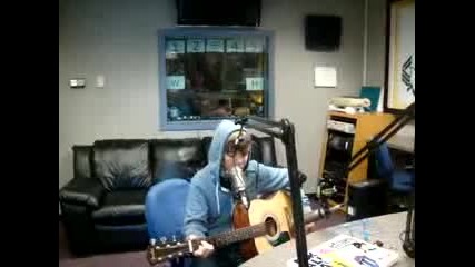 Justin Bieber - One Less Lonely Girl * 