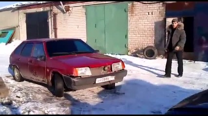 Разглобяване на Съветски автомобил за секунди