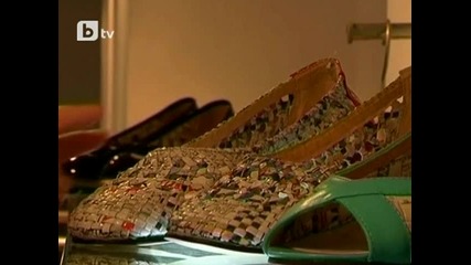 Китаец изработва обувки от вестници