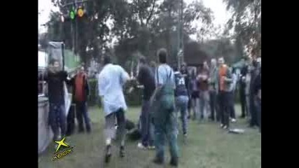 Пиян глупак , скача от сцената