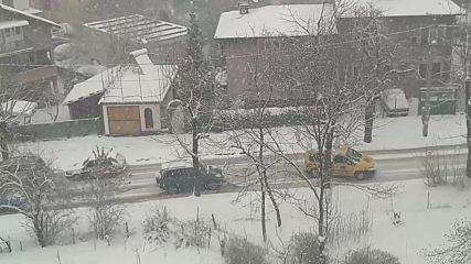Сняг, непочистени улици