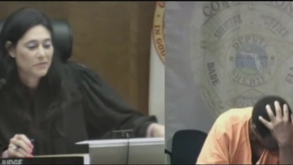 Съдия разпознава съученик по време на съдебно заседание