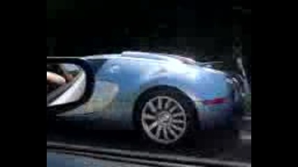 Bugatti Veyron На Пътя