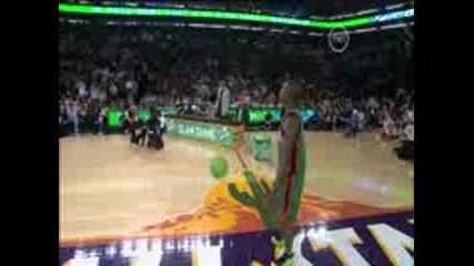 Youtube - Hd - Nba 09 Dunk Contest - Nate Robinson Dunks Over Dwight Howard