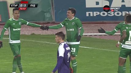 Лудогорец продължава с разгрома над Етър