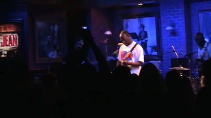 Wyclef - Redemption Song / Rivers Of Babylon ( Live ) 