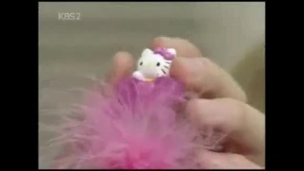 Sungmin Showing His Pink Items (eng subs)