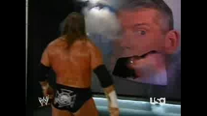 Wwe Triple H Разрушава Рампата С Чук