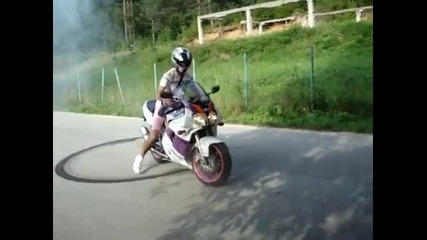 Yamaha burnout smile
