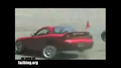 Кола се разпада повреме на състезание !!! 