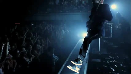 30 Seconds To Mars - Closer To The Edge 