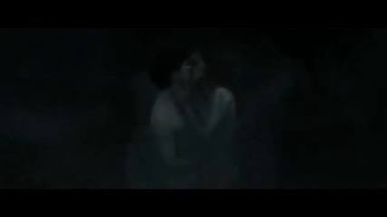 Хари Потър - Унищожаване на един от хорксрусите (хърмаяни и Хари се целуват)