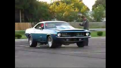 1970 cuda - burnout