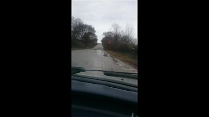 Поредната дупка на пътя, която ни мъчи
