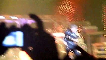 Justin Bieber пее Never say never в Birmingham на 4 - ти Март 2011 