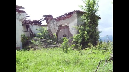 Сърби унищожават българско училище!