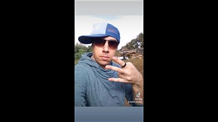 Vid_72630617_065627_461.mp4