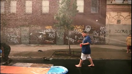 Brooklyn ( Супер забавен кадър )