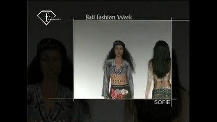 fashiontv Ftv.com - Mix Bali Fashion Week - Kanaya Tabitha Sofie Fem 2002 