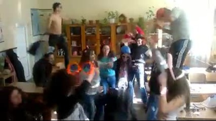 Bg Harlem Shake-лудница в училище