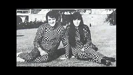 Sonny & Cher - Turn Around (When You Say Love)