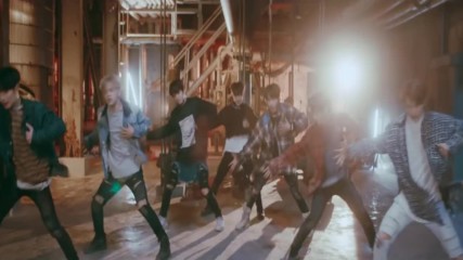 Stray Kids - Grrr